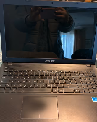 Notebook ASUS veloce e affidabile - pronto all’uso