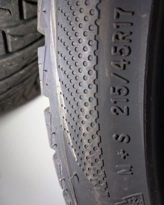 4 cerchi più gomme quattro stagioni 