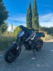 KTM Duke 790