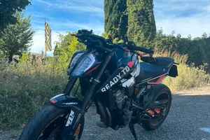 KTM Duke 790