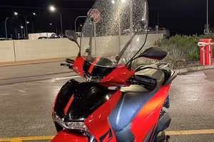 Honda sh 125 2023 rosso sport