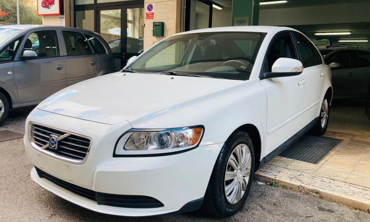 Volvo S40 D - GANCIO TRAINO - 2010