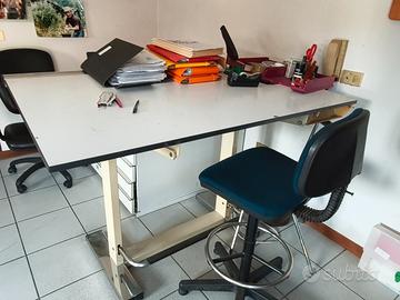 Postazione disegno 2 tecnigrafi + sgabello