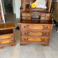 Como e comodino in legno