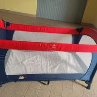 lettino da campeggio più barriera letto