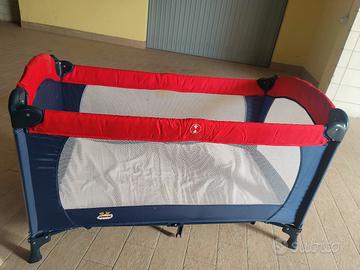 lettino da campeggio più barriera letto