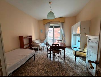 centralissimo due camere (max 3 persone)