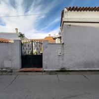 Casa singola con cortile privato a Villa San Pietr