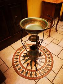 Toeletta in ceramica e ferro battuto