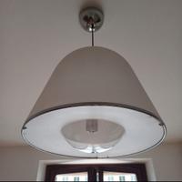 Lampada Kuala di Franco Bresciani per i Guzzini