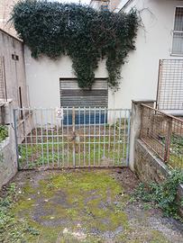 Box con grande area esterna chiusa