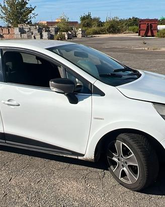 RENAULT CLIO RICAMBI USATI GARANTITI