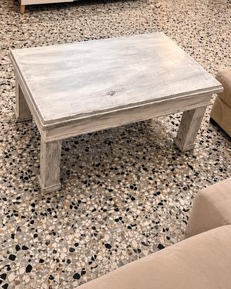 Tavolo basso shabby chic