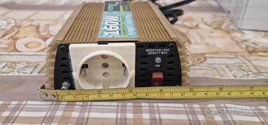 Power Inverter 160W per avere la 220volts in auto