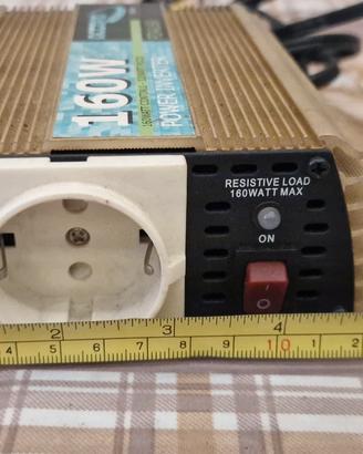 Power Inverter 160W per avere la 220volts in auto