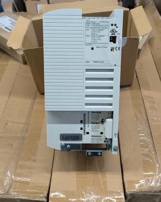 Inverter Lenze 8200 Vector 11kW + Tastierino E82ZB