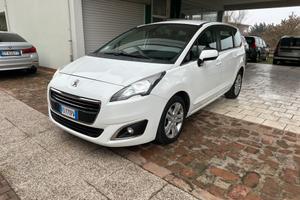 Peugeot 5008 1600 HDI AUT. 7 POSTI