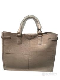 Borsa Guess effetto coccodrillo
