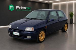 RENAULT Clio 1.8i 16V cat