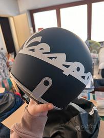 Casco Vespa nero mai usato