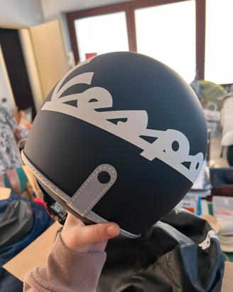Casco Vespa nero mai usato