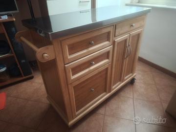 carrello da cucina con ruote