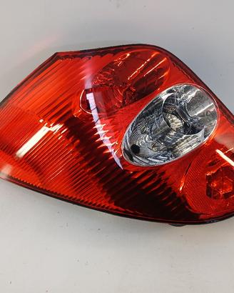 Fanale post sx RENAULT LAGUNA II '01
