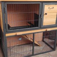 Conigliera in legno e metallo