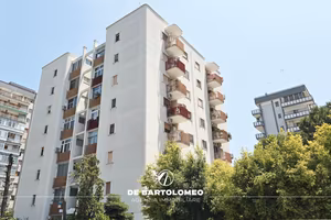 Appartamento con box in Via Lucania