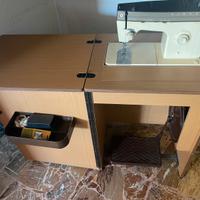 Macchia da cucire Singer con mobile