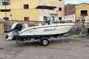 Solo scafo - senza motori e senza Ecoscandaglio