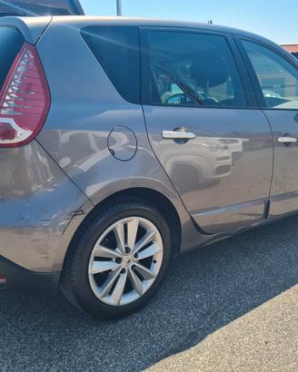 Renault Scenic 1.5 dCi 110CV *NAVI*TETTO*GANCIO