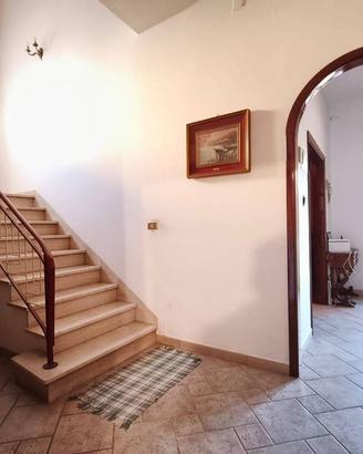 Villa di 184 m² con più di 5 locali e box auto dop