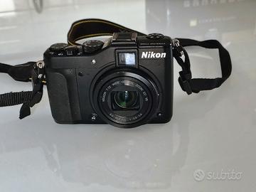 Fotocamera Nikon P7000