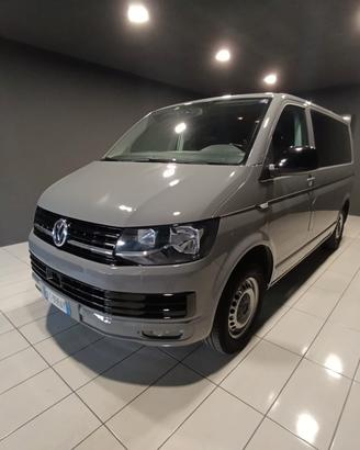 Volkswagen Caravelle DEL 2019 - DSG 4 x 4 GANCIO T