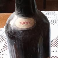 due bottiglie vino 1966 collezione 