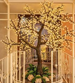 Albero luminoso di ciliegio con luci a LED