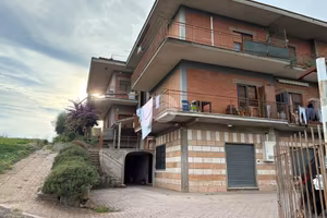 2 LOCALI A FRASCATI