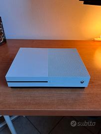 xbox one s - conpleto di tutto