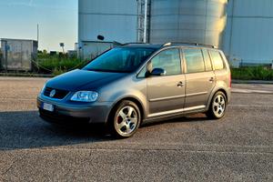 Volkswagen Touran 1.6 16V 6 MARCE 7 POSTI