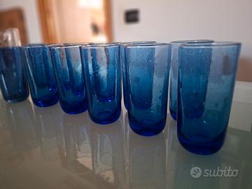 12 bicchieri in vetro pulegoloso blu più  brocca