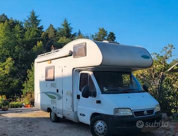 Camper McLouis Glen 430, 6 posti, anno 2003.