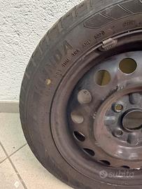 Gomme auto