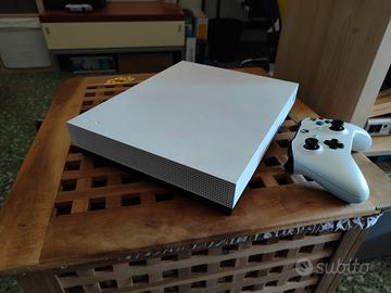 Xbox one x 1 Tb + gioco