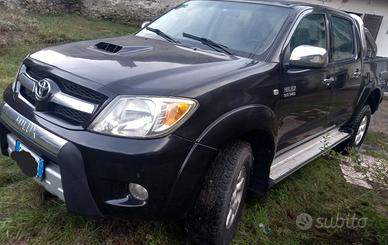 TOYOTA Hilux 3ª serie