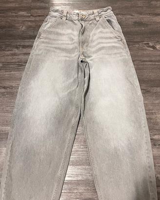 jeans grigi bershka taglia 32