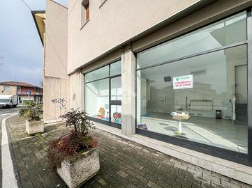 NEGOZIO A LODI VECCHIO