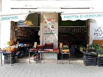 NEGOZIO A ROMA
