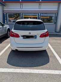 BMW AT 218D