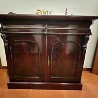 Mobile in legno massello